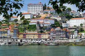 One of the most popular destinations for holidaymakers in portugal, your holiday here will set you close to the watersports action for which the resort is famed. Travel Blog Portugal Archives Paulina On The Road