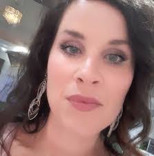 Kristin Schad's Instagram, Twitter & Facebook