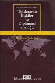 Ankara iktisadi ve ticari ilimler akademisi gazetecilik ve halkla i̇lişkiler yüksek okulu'ndan mezun oldu. Uluslararasi Iliskiler Ve Diplomasi Sozlugu Ingilizce Fransizca Turkce Ahmet Emin Dag Kitapyurdu Com