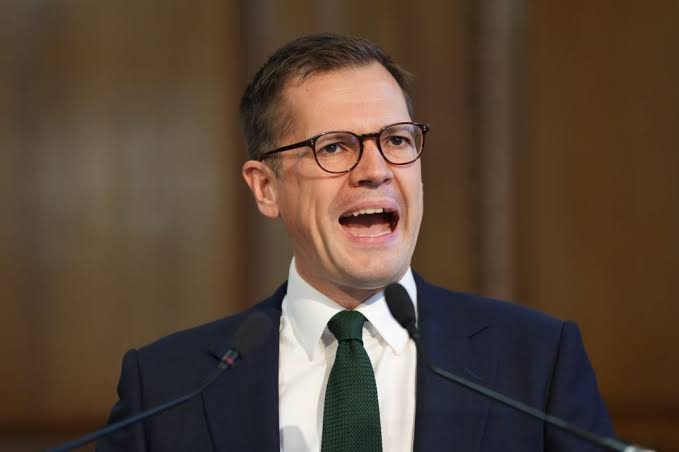 Reform pledge to save £100bn in first 100 days of office with brutal swipe  at Rachel Reeves