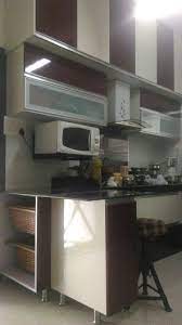 G Shaped Modular Kitchen Wicker Basket Vegetables Basket Breakfast Counter G Section Handles Loft Interior Decorating Tips Laminate Kitchen Kitchen Room