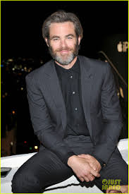 In the original wonder woman, israeli army veteran gal godot's diana prince headed to the world of men after crossing paths with chris pine's steve trevor, who had to teach her how modern life. Chris Pine Mahershala Ali Heat Up The W Mag Party During Golden Globes Weekend Photo 3837545 2017 Golden Globes Weekend Andre Balazs Chris Pine Garrett Hedlund James Corden Julia Carey