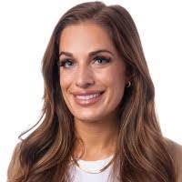 Lindsay Amato's Instagram, Twitter & Facebook