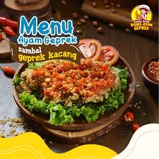 Kemudian juga cara membuat ayam geprek sebenarnya tidak sulit juga, hampir sama dengan membuat ayam goreng atau ayam goreng krispi biasa, perbedaanya hanya pada cara penyajiannya saja. Ayam Geprek Korea Home Facebook