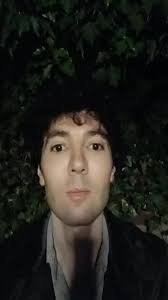 Sin la mascara de lo humano: la vida siniestra (o el "camino" del siniestro)