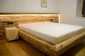 Das helle freundliche zirbenholz hat einen unver. Zirbenbett Modern Google Suche Altholz Schlafzimmer Zirbenholz Bett Bettrahmen Ideen
