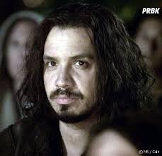 Alexandre astier est un auteur, réalisateur, compositeur, scénariste, humoriste, et sûrement très bon conducteur. Kaamelott Je Ne Fais Pas De Fan Service Alexandre Astier Prend Ses Distances Avec Les Fans Purebreak