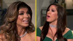 Danielle Wine's Instagram, Twitter & Facebook