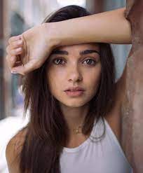 Emma Walton Pretty Brown Eyes Brown Hair Brown Eyes Girl Brown Eyes Aesthetic