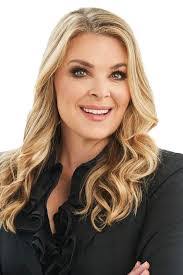 Valerie Dillon's Instagram, Twitter & Facebook