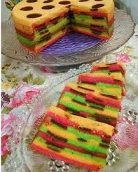 2 bungkus asam manis (haw flakes), setiap bungkus ada 10 pack. Kek Lapis Kukus Masam Manis Cantiknya Bak Pelangi