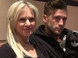 Mon projet est désormais achevé je suis très heureuse de vous annoncer la sortie de mon livre « ma revanche » j'ai voulu aller plus loin et vous en dire plus sur qui je suis, sur ce que j'ai traversé. Nextplz Toute L Actu People Et Telerealite Tele Realite Les Chtis People