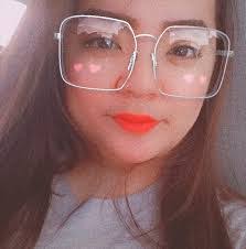 Elizabeth Manalo's Instagram, Twitter & Facebook