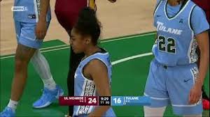 Women's Basketball Opens Mentoring Program With Welcome Mixer