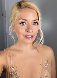 This is the only official facebook page for holly willoughby and is managed by her official. Holly Willoughby Shows Fans Rare Glimpse Of Children On Mother S Day In Adorable Bed Snap Birmingham Live