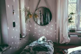 The idea of decorating a small bedroom can initially feel challenging. Heres 5 Ideas To Decorate Your Halls Bedroom Ual Halls Life