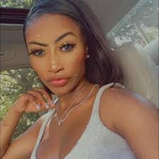 Girls fight : 5% hair pulling, 95% revealing secrets.