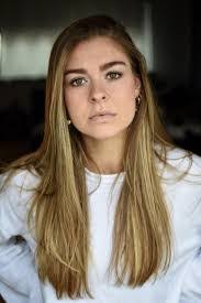 Carla Peters's Instagram, Twitter & Facebook