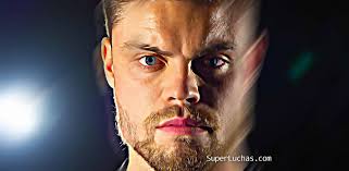 Jordan Devlin advierte a Finn Bálor: «Empieza a correr»