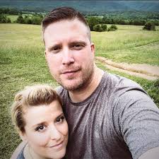 A U.S. Navy commander, Jose Luis Sanchez, the highest-ranking officer to  admit guilt in bribery scandal, accepting a prostitute and Asia trips from  a longtime Navy contractor. How do you think he