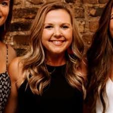 Anna Paige's Instagram, Twitter & Facebook