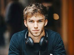 Overall, he has got a healthy body with a charming personality. Pierre Gasly Biography Age Height Girlfriend Net Worth Starswiki