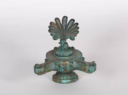 Channel rounded in section with wide, flattened nozzle and large wick hole; Greek Style Bronze Oil Lamp Ib00897 Bellamysworld
