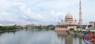 We recommend spending at least 2 days in kuala lumpur, so that you can cover all the main attractions of the city such as the twin towers, kl tower, china town, little india, merdeka square, the botanical garden etc. Malaysia In The Bri Again Oboreurope