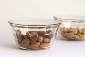 Can cats eat almond butter/mlik? Can Dogs Eat Almonds