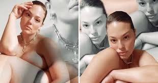 The supermodel shared her announcement with followers on tuesday, alongside a gorgeous photo, taken by ervin. Ashley Graham S New Instagram Video Shows She Loves Her Body Ody Ody Ody