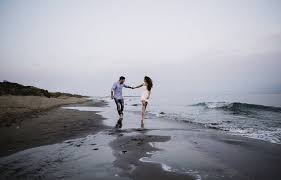 Je veux vivre le grand amour la passion des premiers jours. Amours D Ete Quand Le Flirt Des Vacances Se Transforme En Amour D Une Vie