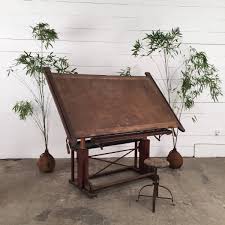 pin en drafting table
