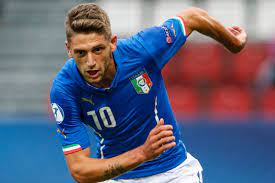 On thursday juventus made the surprising announcement that they'd sold their share in italy's wonderkid striker domenico berardi to sassuolo. Why Juventus Sold Domenico Berardi To Sassuolo Sbnation Com