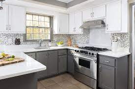 There are some colors that you will find in most of the kitchens and here is a look at the most popular kitchen cabinets. 5 Most Popular Kitchen Cabinet Colors And Styles