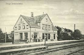 Gjennom kommunens digitale julekalender kan du, hver dag frem til 24. Hedmark Fylke Stange Kommune Stange Jernbanestation Utg Norman Tidlig 1900 Tallet Norway Painting Art