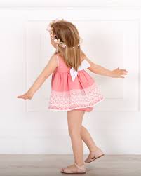 Descubre los pantalones estampados en asos. Jesusito Rosa Y Bordado Blanco Nini Moda Infantil Bordado Blanco Vestidos Para Ninas Moda Infantil