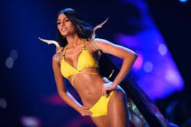 Mira el video y cuéntanos cuáles de estas 10 candidatas tienen más opciones para convertirse en miss universo 2019 y recibir la corona de catriona gray. El Traje De Bano Rojo Rojito De Sthefany Gutierrez Que Te Dara Amar Ese Color Aunque Lo Odies Entornointeligente