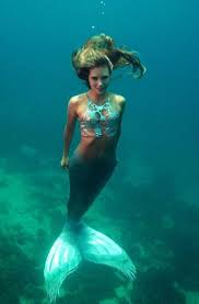 James Cameron Made It To The Bottom Of The Mariana Trench Mermaid Dreams Mermaid Tale Mermaid Life