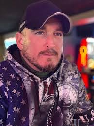 Steven Dobkins's Instagram, Twitter & Facebook