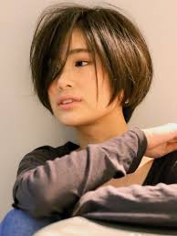 黒髪 前髪なしが大人っぽい クールな雰囲気のヘアスタイルを長さ別にご紹介 trill トリル ヘアスタイル ショートのヘアスタイル ヘアカット