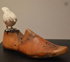 Vintage Wooden Shoe Form Display Ideas Wooden Shoes Rustic Crafts Wood Shoes