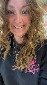 Kirsten Tyler's Instagram, Twitter & Facebook