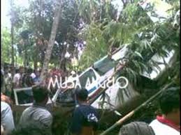 Jangankan pesawat, dulu burung pun jatuh kalau terbang ke gunung salak, tepat di atas makam keramat syekh hasan. Tragedi Sukhoi Superjet 100 Youtube