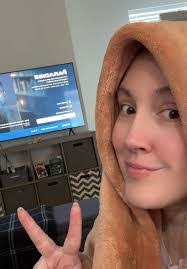 Cristina Dunn's Instagram, Twitter & Facebook