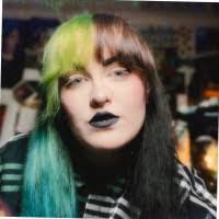 Rebecca Wingate's Instagram, Twitter & Facebook