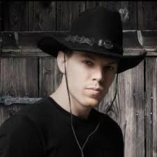 Joe Landers's Instagram, Twitter & Facebook