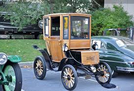 The Woods Motor Vehicle Company Was Organized In Chicago In 1899 From The Beginning The Company Was Destined Hybrid Car Electric Cars Electric Motor For Car
