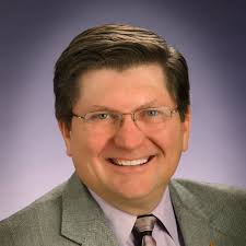 Stephen Tweed's Instagram, Twitter & Facebook