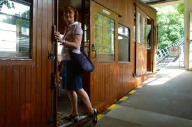 Warum sie dann auch noch als krone der stadt benannt wird erfahren sie hier oben. Mit Seilbahn Und Mit Zacke Mein Stuttgart 2012 2013 Kunst Und Reisen