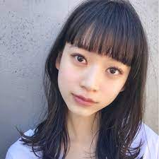 短めの前髪がイマドキウケる 幼く見えない大人の前髪短めスタイル hair 前髪ぱっつん ボブ ぱっつん ロング 前髪